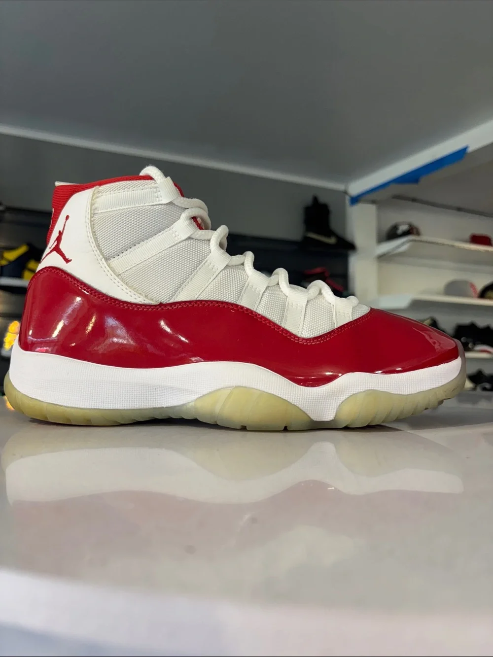 Air Jordan 11 Retro Cherry Mens 8.5